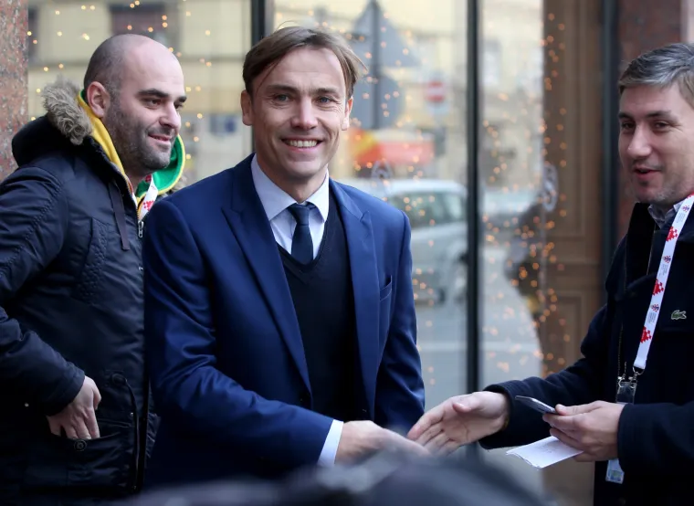 Dolazak članova u hotel Sheraton na skup&scaron;tinu HNS-a