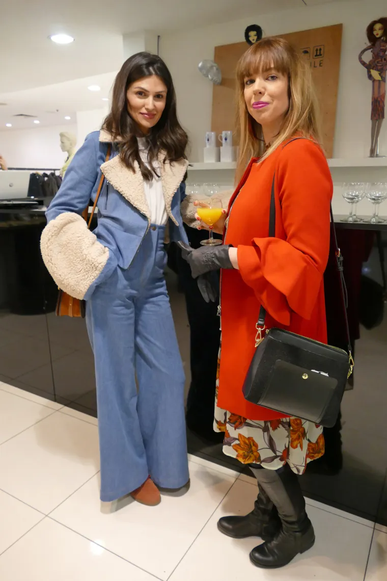 Poznati se uvukli u krevet i pozirali s psima i macama u projektu za pomoć napu&scaron;tenim ljubimcima