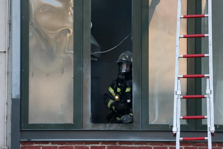 Požar na dimnjaku zimske terase pivnice Zlatni medo u Savskoj ulici