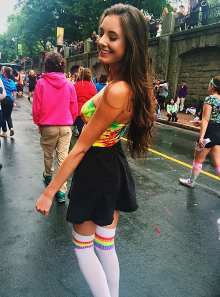 U BLAGDANSKOM RUHU: Za Božić odjenule duge seksi čarape, i ne puno toga vi&scaron;e