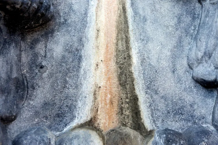 VANDALIZAM U DRNI&Scaron;U: O&scaron;tećeno Vrelo života, spomenik Ivana Me&scaron;trovića