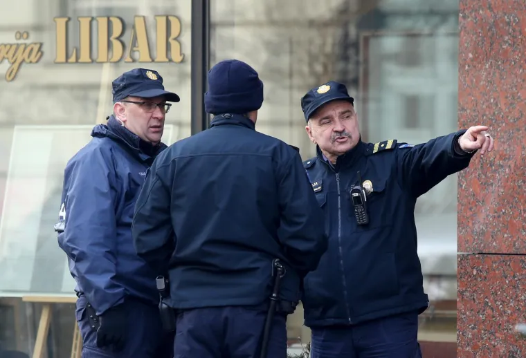 JAKO POLICIJSKO OSIGURANJE ZA SKUP&Scaron;TINARE HNS-A: Sjednica u Sheratonu pod budnim okom brojnih pripadnika snaga reda i mira