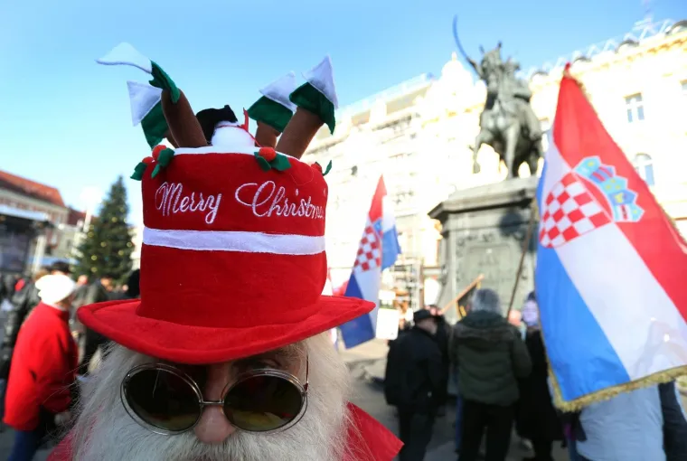 A-HSP ODRŽALA SKUP NA TRGU BANA JELAČIĆA: Iskazali potporu Tomislavu Merčepu