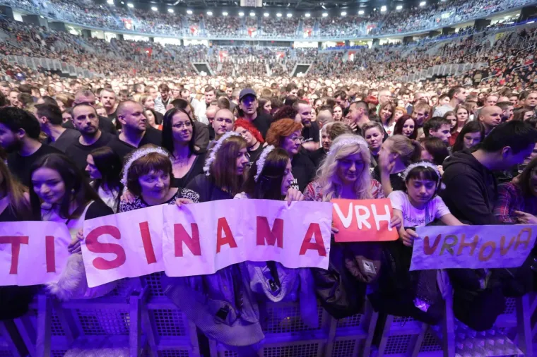 BALA&Scaron;EVIĆ NAPUNIO ARENU DO POSLJEDNJEG MJESTA: 'Panonski mornar' opet odu&scaron;evio fanove: 'Ti si nama vrh vrhova'