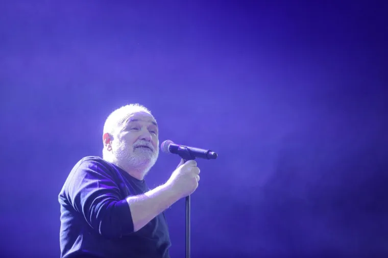 BALA&Scaron;EVIĆ NAPUNIO ARENU DO POSLJEDNJEG MJESTA: 'Panonski mornar' opet odu&scaron;evio fanove: 'Ti si nama vrh vrhova'