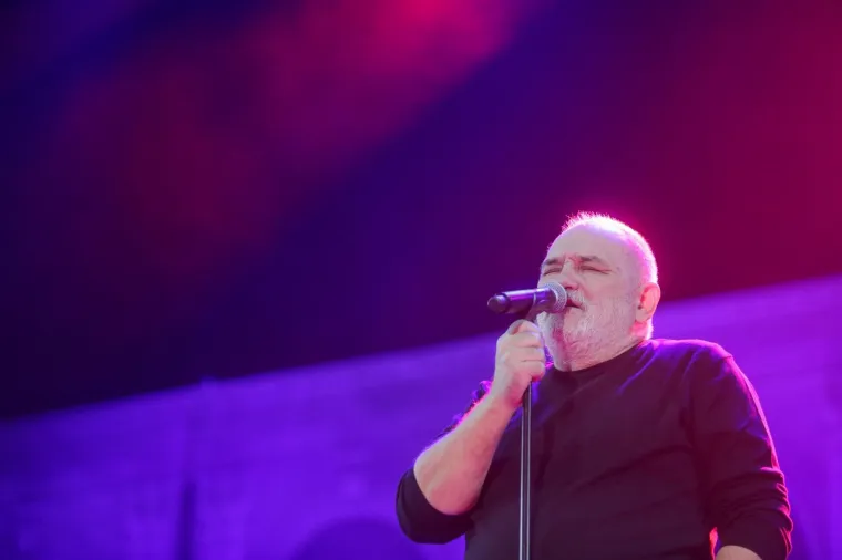 BALA&Scaron;EVIĆ NAPUNIO ARENU DO POSLJEDNJEG MJESTA: 'Panonski mornar' opet odu&scaron;evio fanove: 'Ti si nama vrh vrhova'