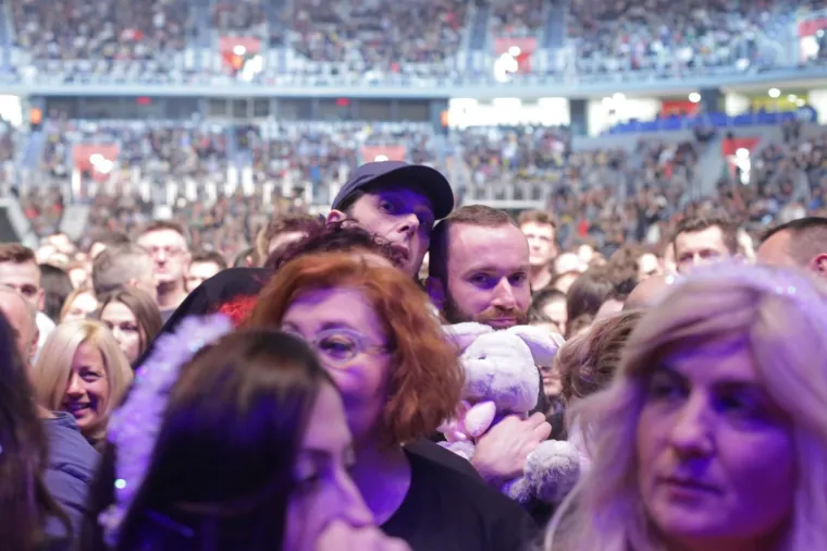 BALA&Scaron;EVIĆ NAPUNIO ARENU DO POSLJEDNJEG MJESTA: 'Panonski mornar' opet odu&scaron;evio fanove: 'Ti si nama vrh vrhova'