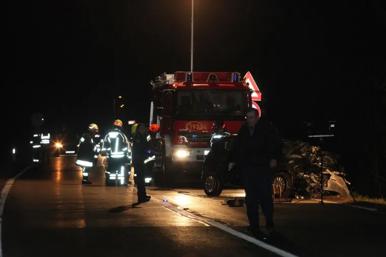 TRAGIČAN KRAJ POTRAGE: Kod Stru&scaron;ca iz vode izvučeno vozilo s poginulim vozačem