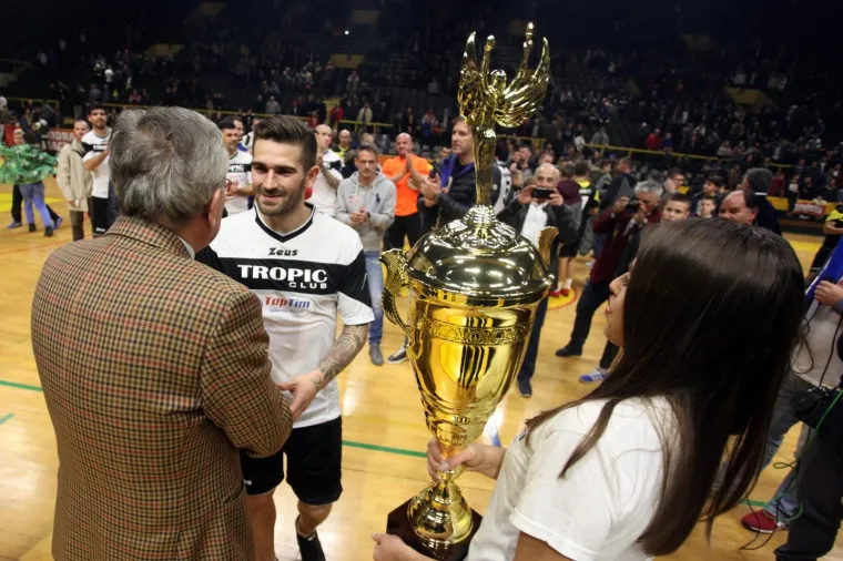 TURNIR ČETIRI KAFIĆA, LEGENDE NA OKUPU: Olić, Pršo, Prosinečki, Stanić, Pletikosa, Šimić... opet obukli dresove