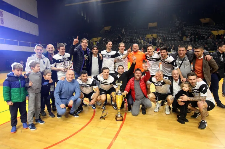 TURNIR ČETIRI KAFIĆA, LEGENDE NA OKUPU: Olić, Pršo, Prosinečki, Stanić, Pletikosa, Šimić... opet obukli dresove