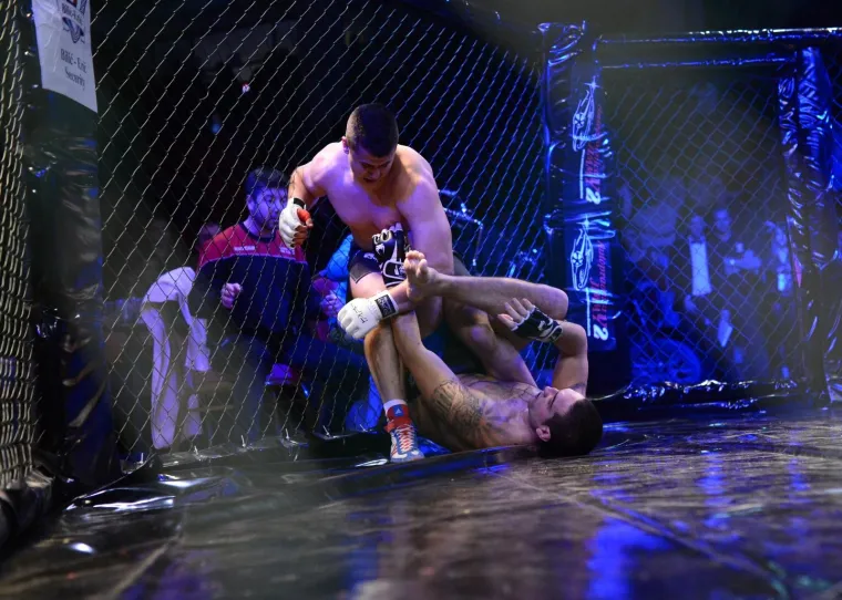 21.01.2017., Kutija &scaron;ibica, Zagreb - Munja Fighting Championship (MFC), dogadjaj borilačkog tipa po pravilima MMA (poznatiji i kao ultimate-fight, slobodna borba).  Ace Arsov vs. Tigo Giljevic (93kg).