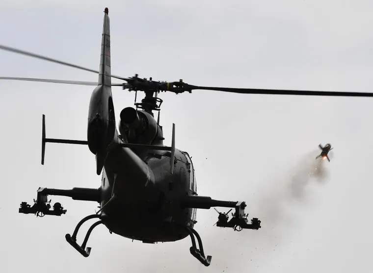 09.05.2017., Nikinci, Srbija - Vojna vježba "Čelik 2017" povodom obilježavanja Dana Vojske Srbije, Dana pobjede 9. svibnja i Dana Europe održana je na poligonu u Nikincima.  Prikazana su sredstva kojima raspolaže Vojska Srbije, kao i nova sredstva naoružanja i vojne opreme s bojevim gađanjem.