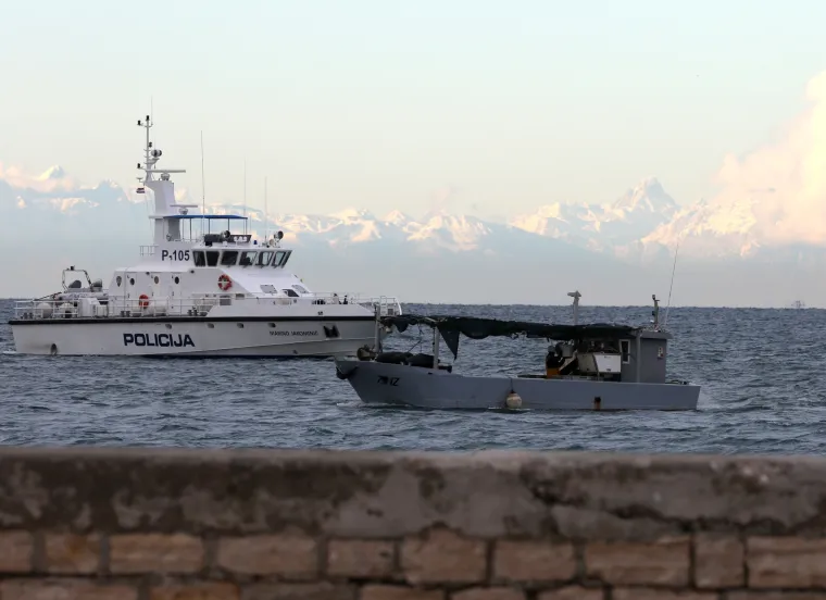 Napeto u Savudriji: ribari i policija na moru uz granicu sa Slovenijom