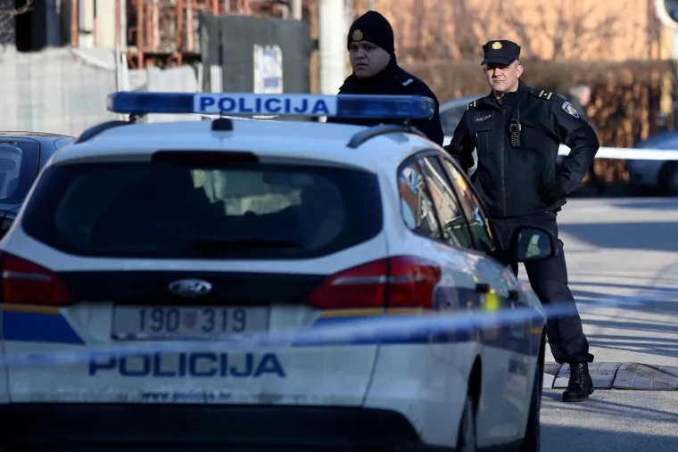 U caffe baru Kabrio u ulici Petra Svačića 6a oko 5.00 h do&scaron;lo je do sukoba tijekom kojeg je jedna osoba zadobila ozljedu od koje je preminula.