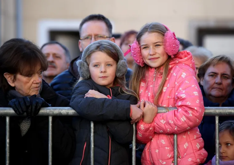 ZADNJI DAN 2017.: Samoborci s proslavom Nove godine počeli u podne, Dubrovčani priredili dječji doček