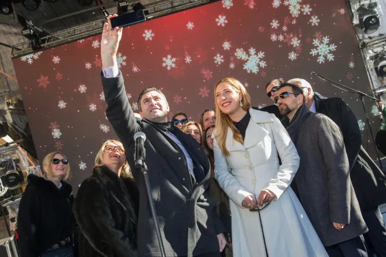 ZADNJI DAN 2017.: Samoborci s proslavom Nove godine počeli u podne, Dubrovčani priredili dječji doček