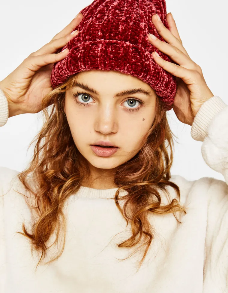 Beanie kapa od šenila, Bershka, 39,90 kuna (snižena sa 79,90 kuna)