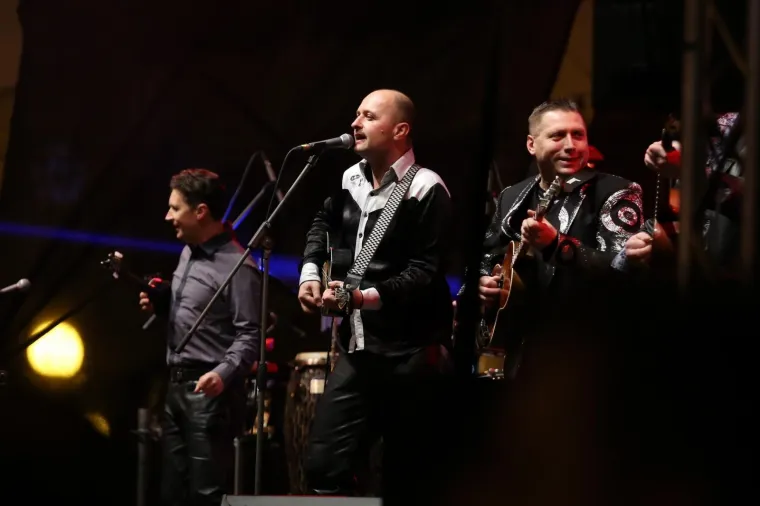 VELIKI VATROMET I KONCERT NA GLAVNOM ZAGREBAČKOM TRGU: Evo kako se dočekala 2018. godina u srcu hrvatske metropole