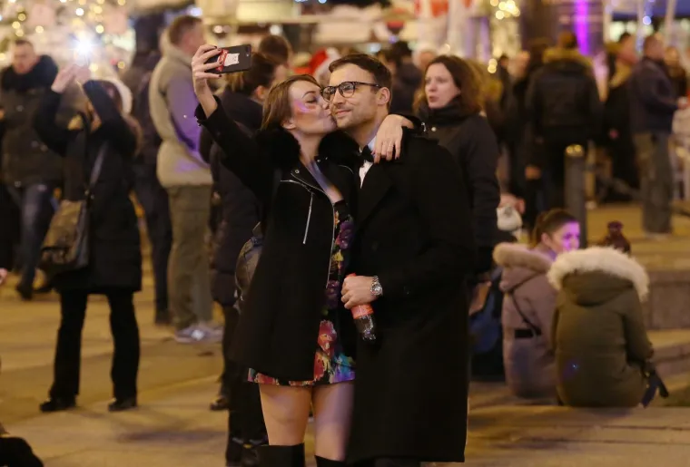 VELIKI VATROMET I KONCERT NA GLAVNOM ZAGREBAČKOM TRGU: Evo kako se dočekala 2018. godina u srcu hrvatske metropole