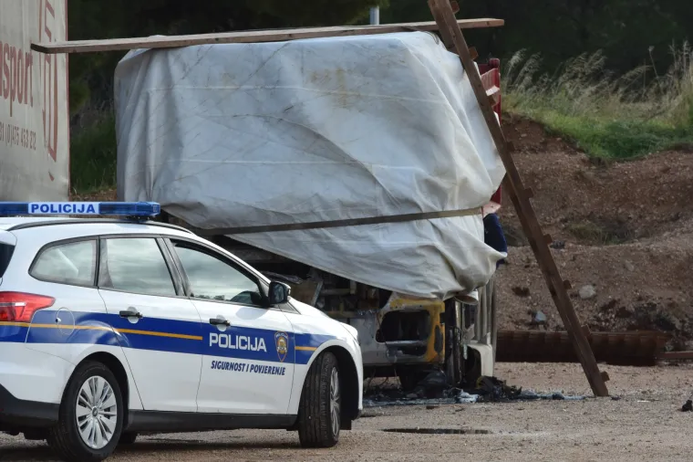 Vodice: prvog dana nove godine do&scaron;lo do požara na kamionu, policija utvrđuje okolnosti