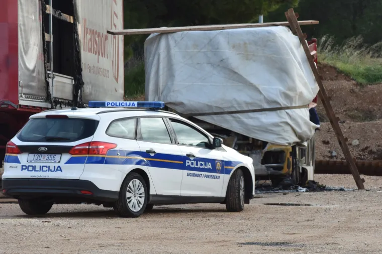Vodice: prvog dana nove godine do&scaron;lo do požara na kamionu, policija utvrđuje okolnosti