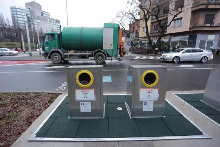 Zagreb: prezentacija podzemnih spremnika za odvojeno prikupljanje otpada u Kranjčevićevoj ulici