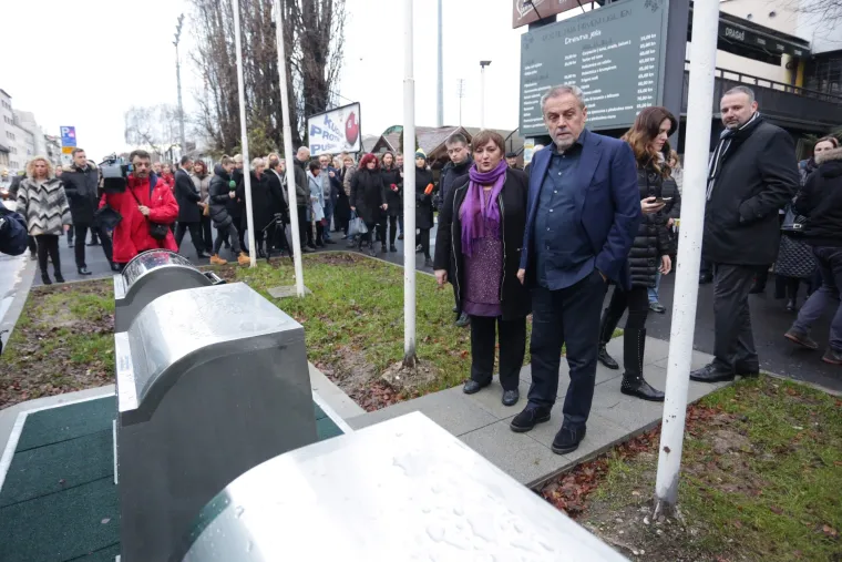 Zagreb: prezentacija podzemnih spremnika za odvojeno prikupljanje otpada u Kranjčevićevoj ulici