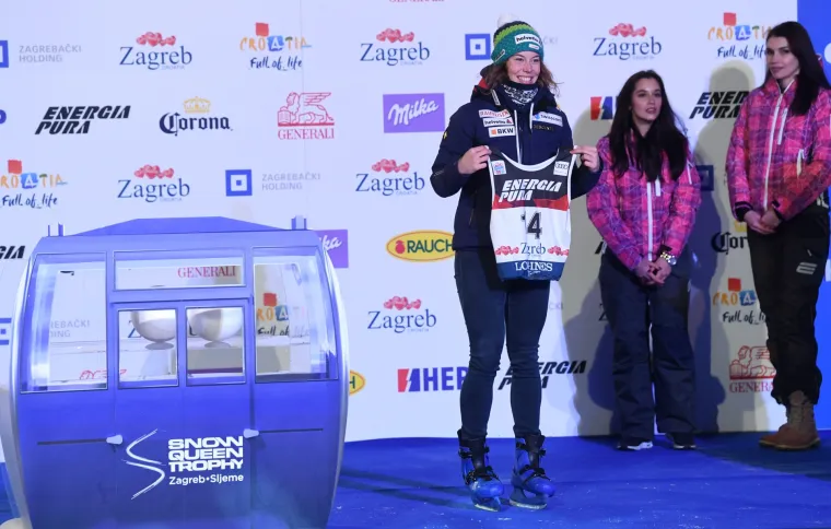 Izvlačenje startnih brojeva za žensku slalomsku utrku Snow Queen Trophy 2018