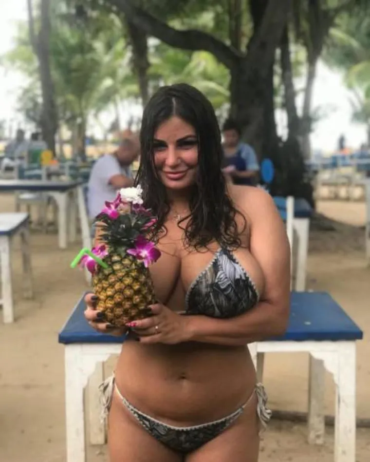 RUSKA KIM KARDASHIAN JE JO&Scaron; JEDAN DOKAZ DA JE U RUSIJI SVE VEĆE: Sviđa li vam se vi&scaron;e američka ili ruska verzija?