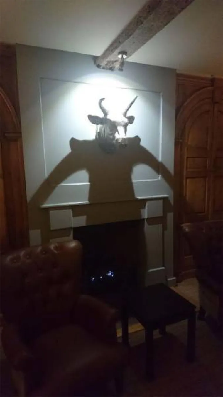 VIDJELI SJENE I UOČILI NEŠTO STVARNO ČUDNO: One kao da nam se smiju iza leđa, pogledajte što sve ocrtavaju