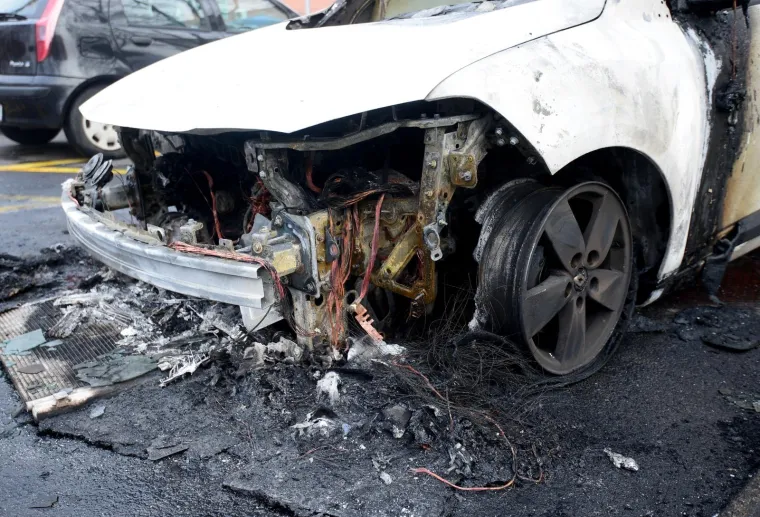 U mjesec dana drugi put izgorio automobil na Vrbanima, nema ozlijeđenih