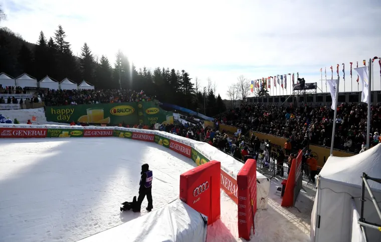 Jakov Kitarović uz Milana Bandića pratio utrku Snow Queen Trophy, građani uživali na snijegu