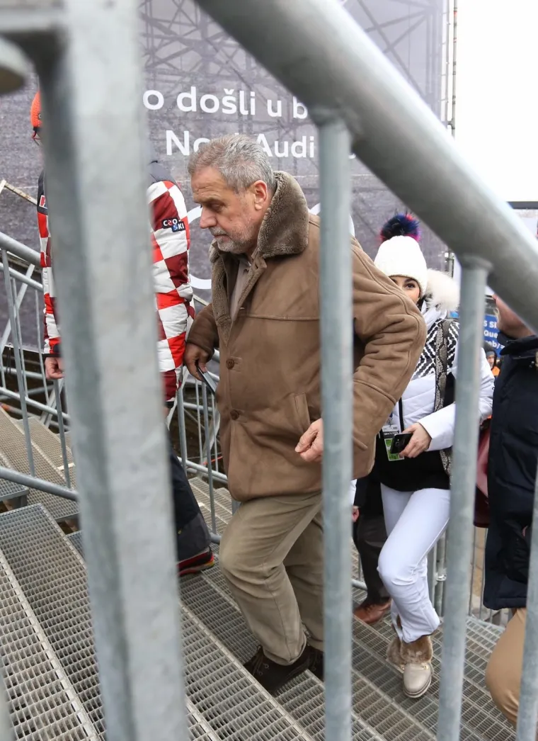 POZNATI OKUPIRALI SLJEME: Pogledajte tko je sve do&scaron;ao na Snježnu kraljicu, Jakov se družio s Bandićem