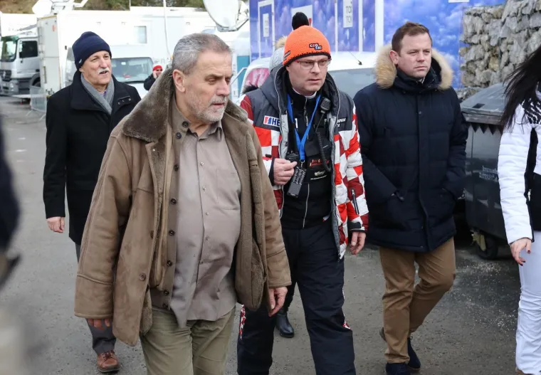 POZNATI OKUPIRALI SLJEME: Pogledajte tko je sve do&scaron;ao na Snježnu kraljicu, Jakov se družio s Bandićem