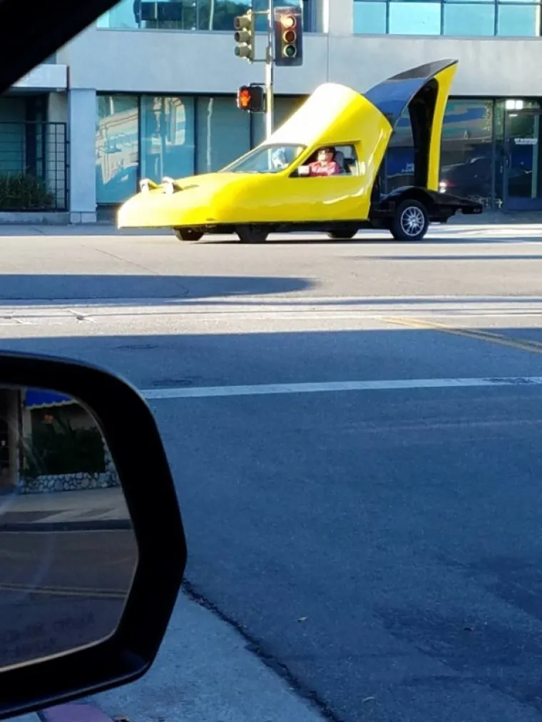 LIMENE LJUBIMCE PRETVORILI U PRAVI KIČ: Uložili puno u svoje automobile, ali rezultati su dosta nakaradni