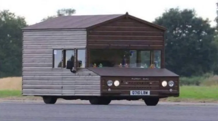 LIMENE LJUBIMCE PRETVORILI U PRAVI KIČ: Uložili puno u svoje automobile, ali rezultati su dosta nakaradni