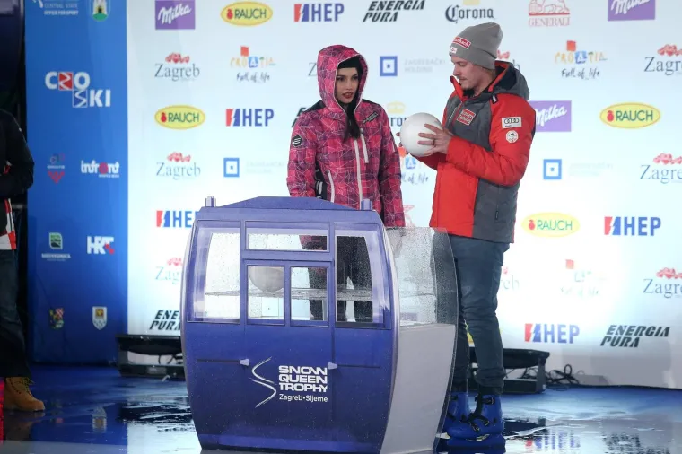 SPEKTAKL U CENTRU ZAGREBU: Skija&scaron;i doklizali po startne brojeve