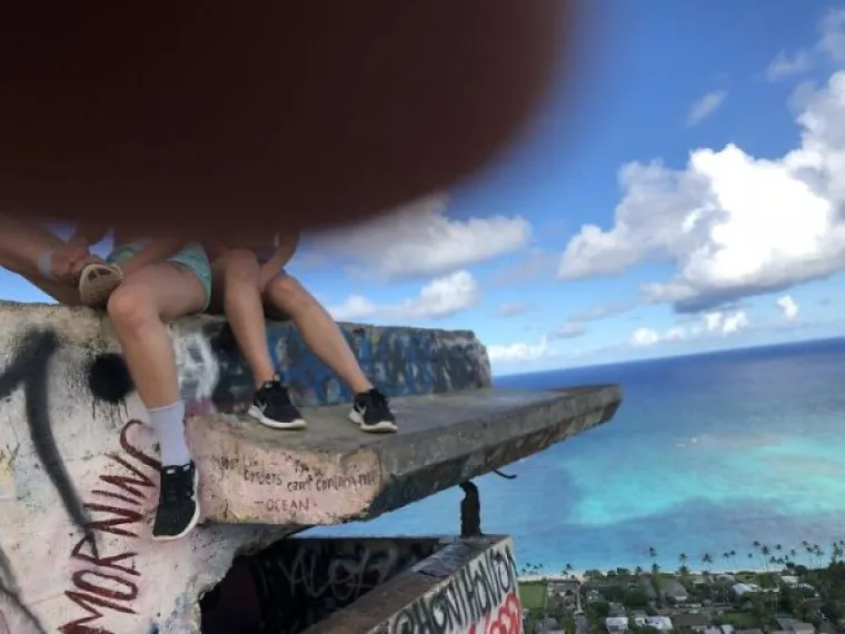 POVJERILI FOTOAPARATE POTPUNIM STRANCIMA: Turisti zamolili prolaznike da ih uslikaju pa dobili urnebesne fotke