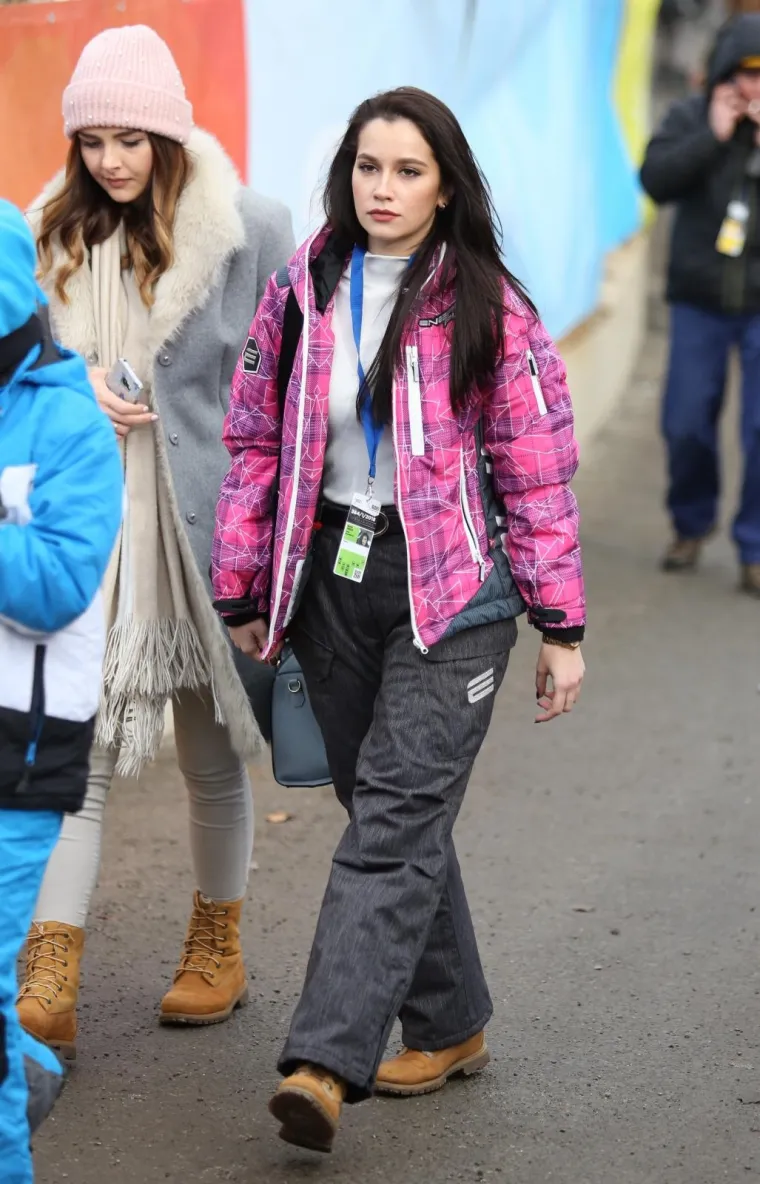 ZANIMLJIVI MODNI IZBORI NA SNJEŽNOJ KRALJICI: Pogledajte kakve se sve krpice nose na Medvednici