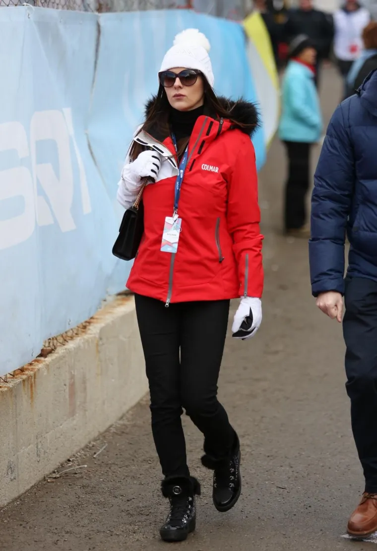 ZANIMLJIVI MODNI IZBORI NA SNJEŽNOJ KRALJICI: Pogledajte kakve se sve krpice nose na Medvednici