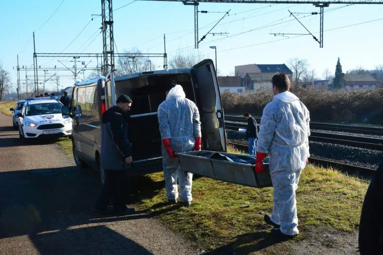 ŽELJEZNIČKA NESREĆA U SLAVONIJI: Teretni vlak pregazio osobu nedaleko kolodvora u Sl. Brodu