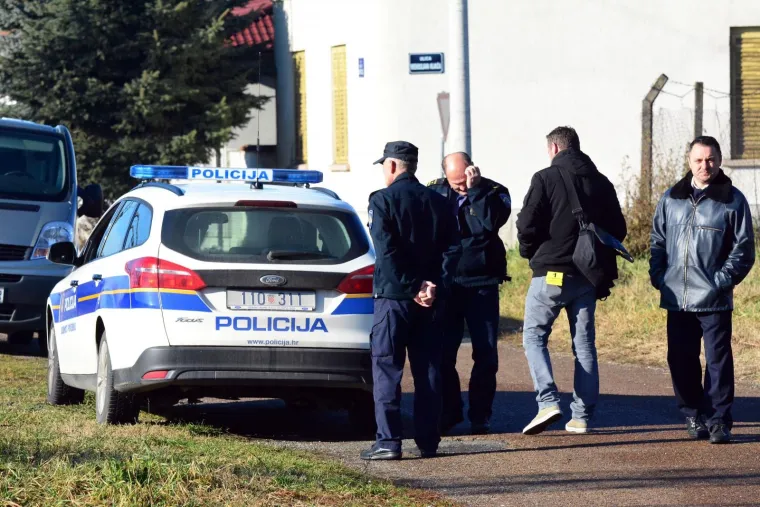 ŽELJEZNIČKA NESREĆA U SLAVONIJI: Teretni vlak pregazio osobu nedaleko kolodvora u Sl. Brodu