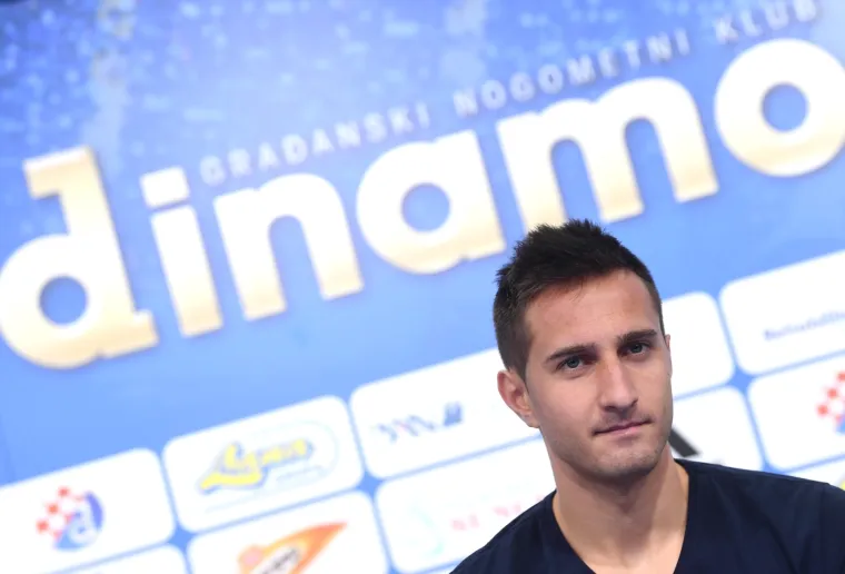 Na konferenciji za novinare predstavljen novi igrač GNK Dinamo Mario Gavranović