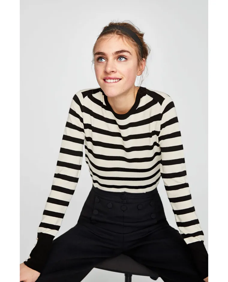 Pulover s bisernim perlicama, 149,90 kuna