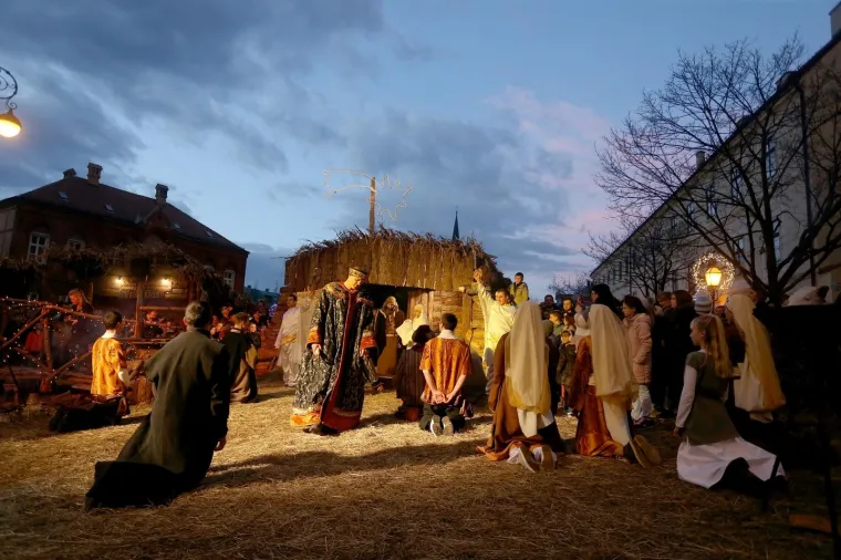 Zajednica Cenacolo uprizorila Žive jaslice na Kaptolu 18. godinu zaredom