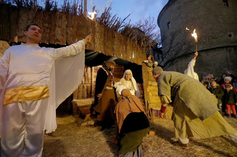 Zajednica Cenacolo uprizorila Žive jaslice na Kaptolu 18. godinu zaredom