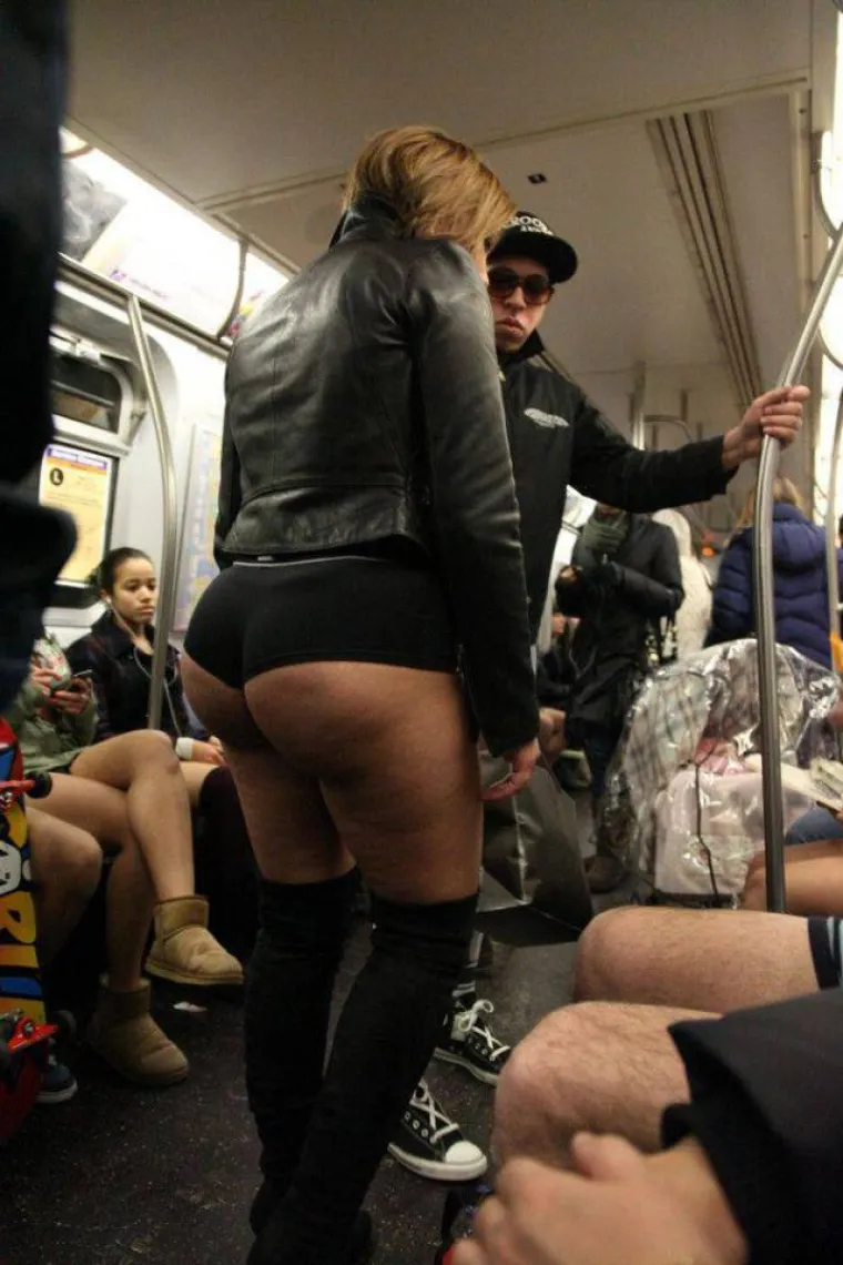 ISKORISTILI VIKEND DO MAKSIMUMA: Njihov ispu&scaron;ni ventil je zabava za odrasle koja nije ba&scaron; za svačiji ukus