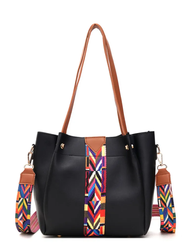 Torba s ukrasom od tekstila i &scaron;irokim remenom, 94,50 kuna