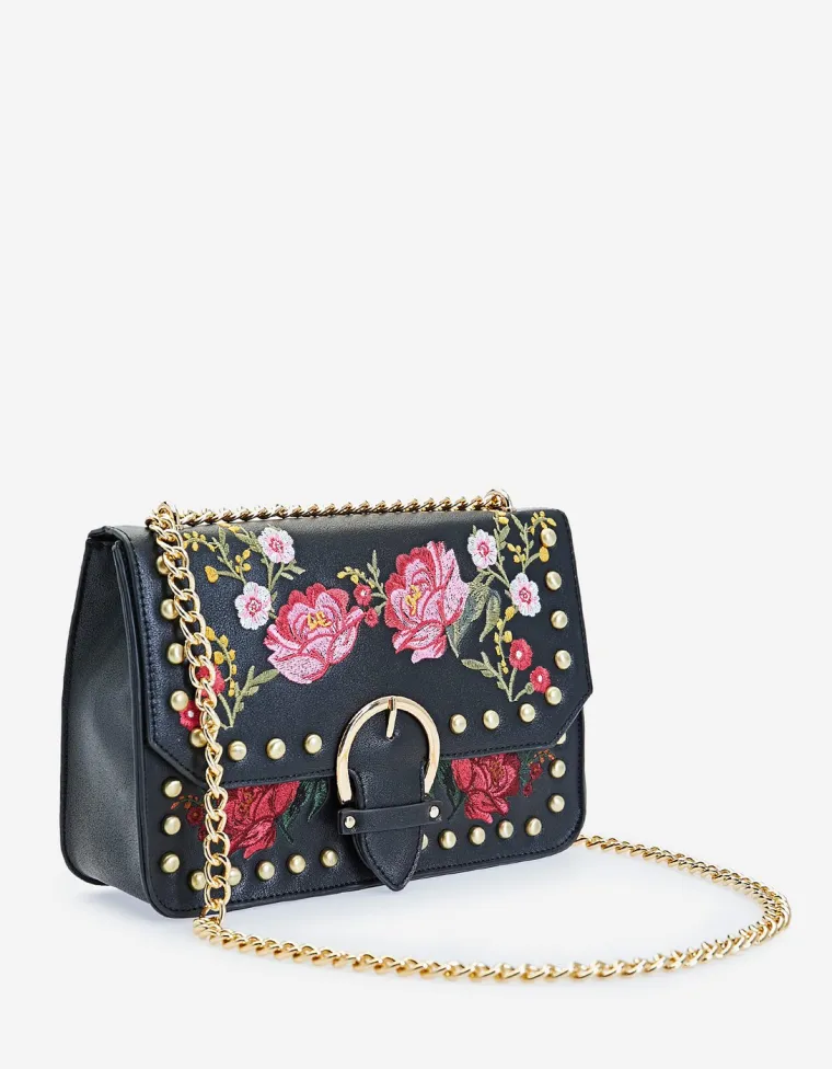 Torba s vezom i kopčom, 119,90 kuna