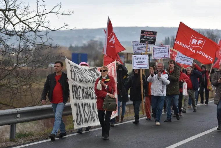 Na graničnom prijelazu Plovanija održan zajednički prosvjed Radničke fronte i slovenske Levice